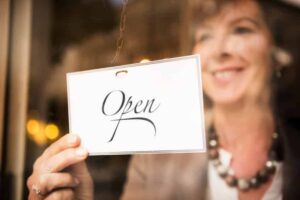 womanopeningshop